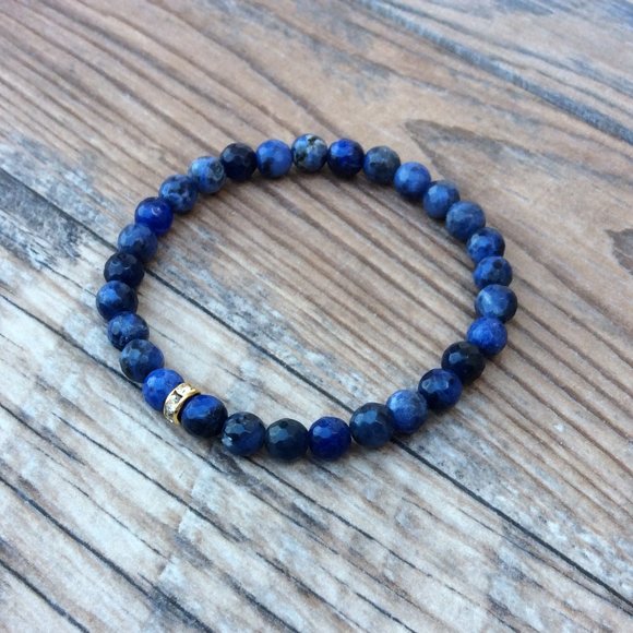 Sodalite bracelet - throat chakra, crystal healing, blue bracelet - Picture 4 of 9